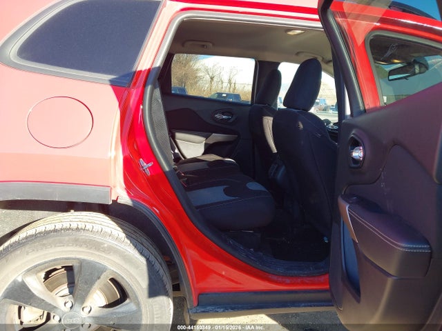 1C4PJMCB2JD599297 Jeep Cherokee Latitude 4x4