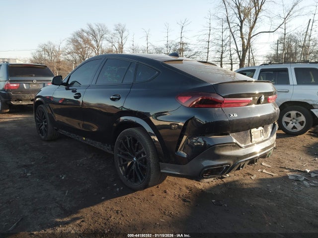 2022 BMW X6 5UXCY8C07N9J51399 Photo 2