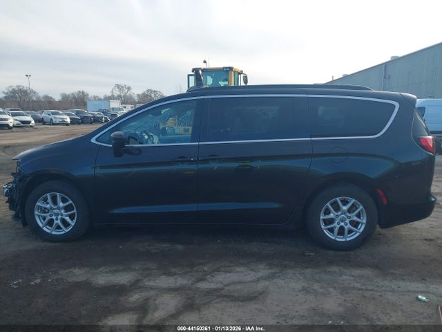 2021 Chrysler Voyager Lxi მანქანა იყიდება აუქციონზე, vin: 2C4RC1DG1MR505925, აუქციონის ნომერი: 44150361
