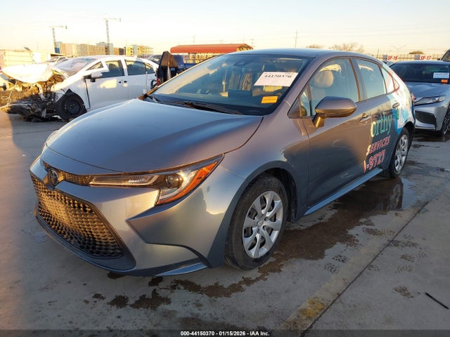 Toyota COROLLA LE 2022 JTDEPMAE9NJ222086 Image 2