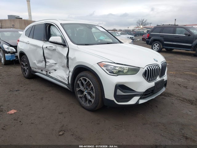 2021 BMW X1 WBXJG9C0XM5T86888