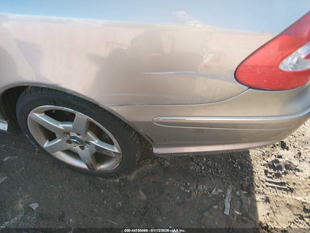 2005 MERCEDES-BENZ CLK 500 WDBTK75J45F153291 Photo 5