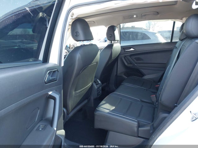 3VV4B7AX5JM181239 Volkswagen Tiguan 2.0t Sel Premium