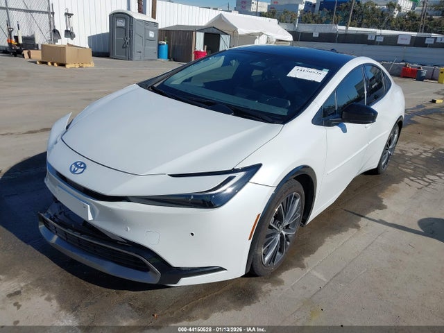Toyota PRIUS XLE 2024 JTDACAAU3R3045285 Image 2