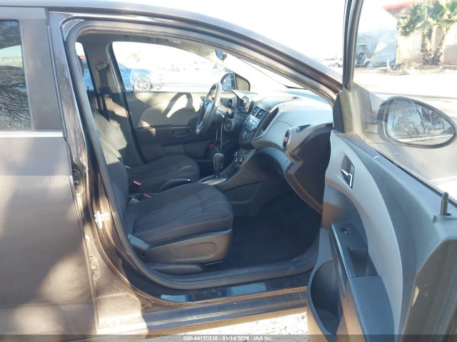 1G1JC5SG2E4105229 Chevrolet Sonic Lt Auto