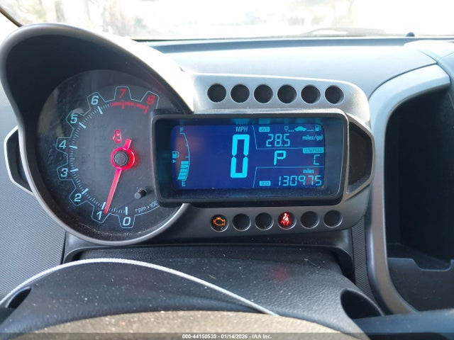 1G1JC5SG2E4105229 Chevrolet Sonic Lt Auto