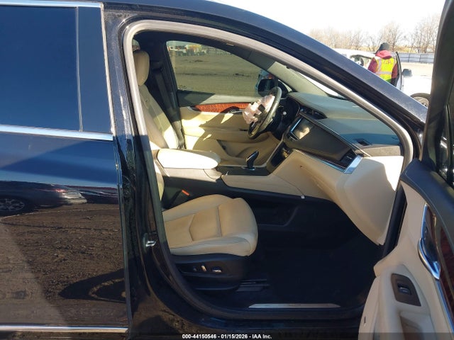 2019 CADILLAC XT5 1GYKNFRS6KZ142931 Photo 4