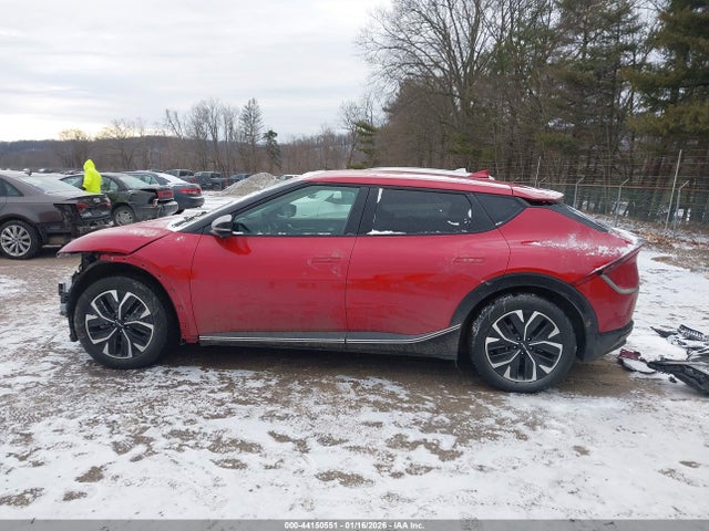 KNDC3DLC6N5044998 KIA Ev6 Wind
