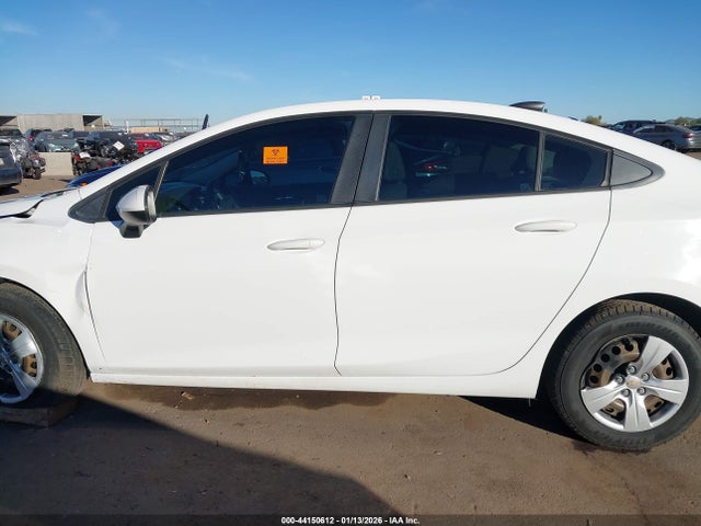 1G1BC5SM6H7150462 Chevrolet Cruze Ls Auto