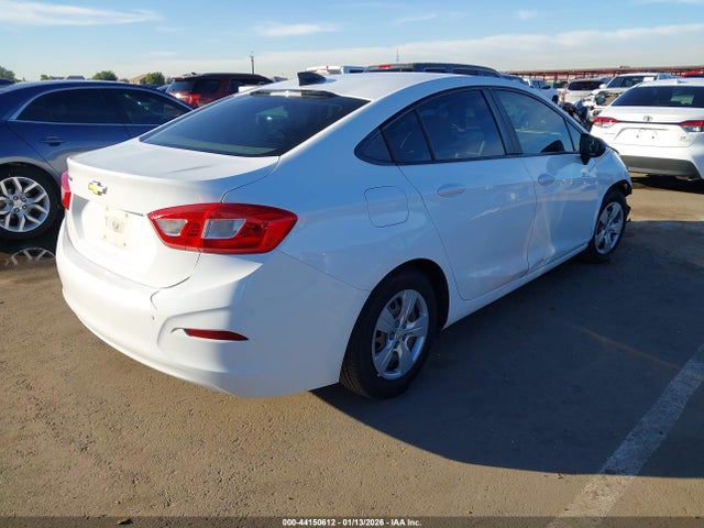 1G1BC5SM6H7150462 Chevrolet Cruze Ls Auto