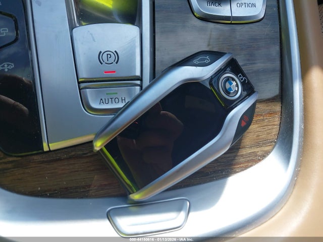 2017 BMW 740I WBA7E2C53HG739382 Photo 10
