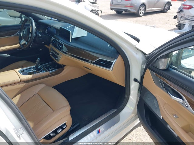 2017 BMW 740I WBA7E2C53HG739382 Photo 4