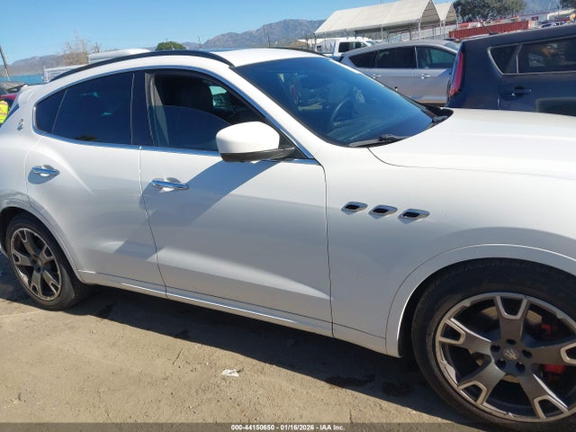 Maserati Levante 2017 ZN661XUS3HX217524 Image 13