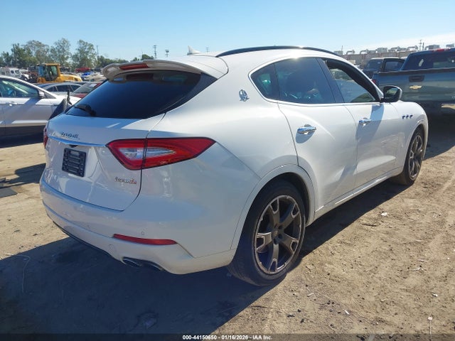 Maserati Levante 2017 ZN661XUS3HX217524 Image 4