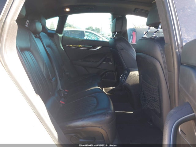Maserati Levante 2017 ZN661XUS3HX217524 Image 8