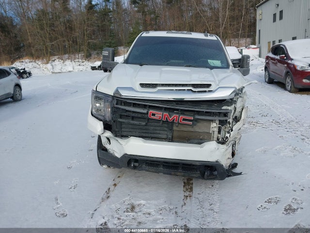 44150665 :رقم المزاد ، 1GT59MEY1NF327125 vin ، 2022 Gmc Sierra 2500hd مزاد بيع