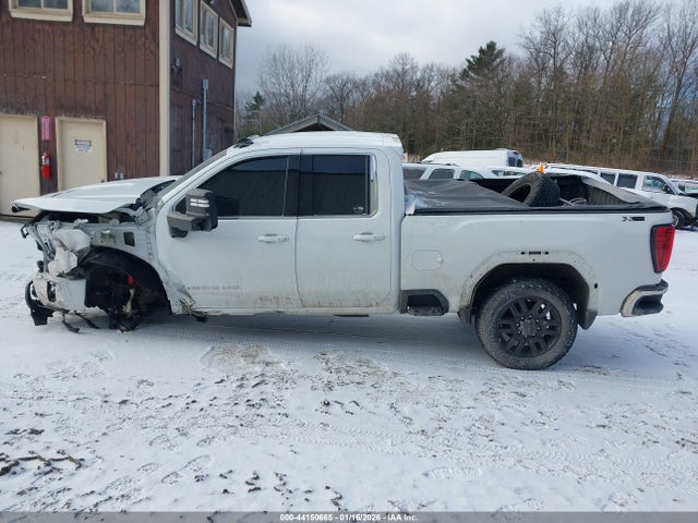 44150665 :رقم المزاد ، 1GT59MEY1NF327125 vin ، 2022 Gmc Sierra 2500hd مزاد بيع