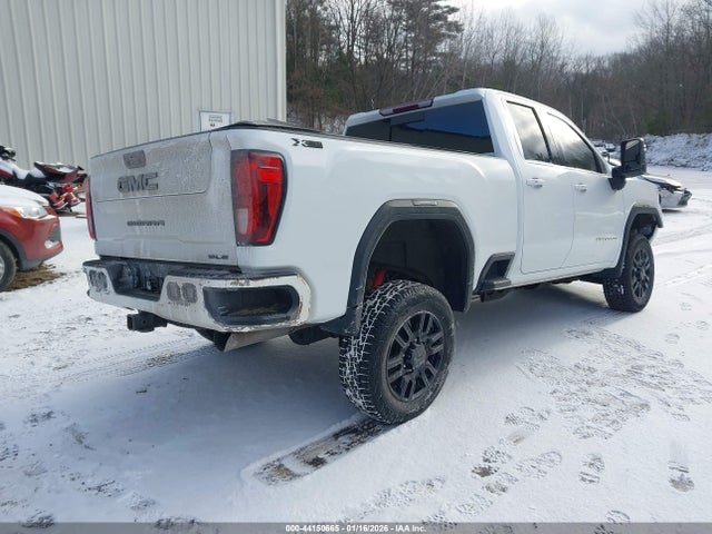 44150665 :رقم المزاد ، 1GT59MEY1NF327125 vin ، 2022 Gmc Sierra 2500hd مزاد بيع