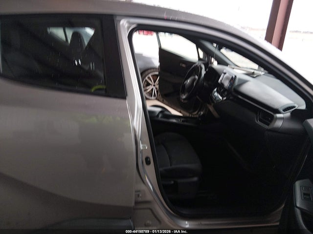 NMTKHMBX7JR003493 Toyota C-hr Xle Premium