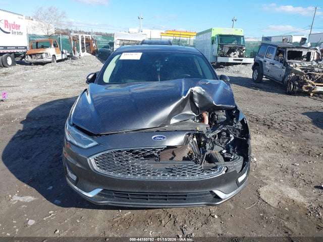 Ford Fusion Hybrid Titanium 2019 3FA6P0RU3KR105328 Image 12