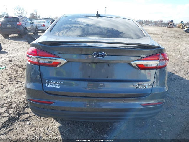 Ford Fusion Hybrid Titanium 2019 3FA6P0RU3KR105328 Image 16
