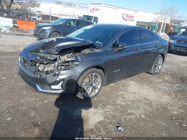 Ford Fusion Hybrid Titanium 2019 3FA6P0RU3KR105328 Image 2