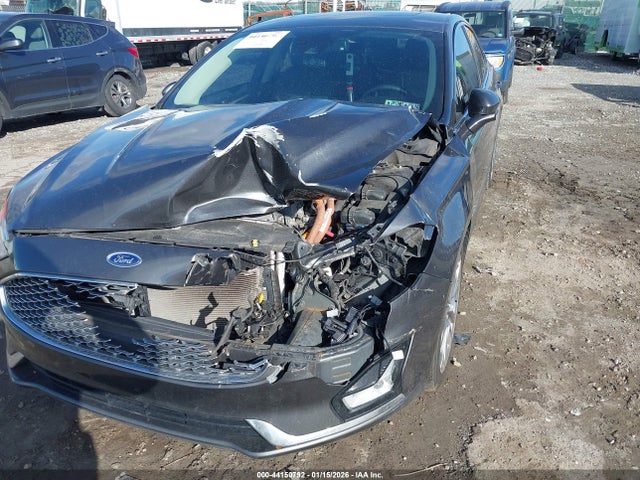 Ford Fusion Hybrid Titanium 2019 3FA6P0RU3KR105328 Image 6