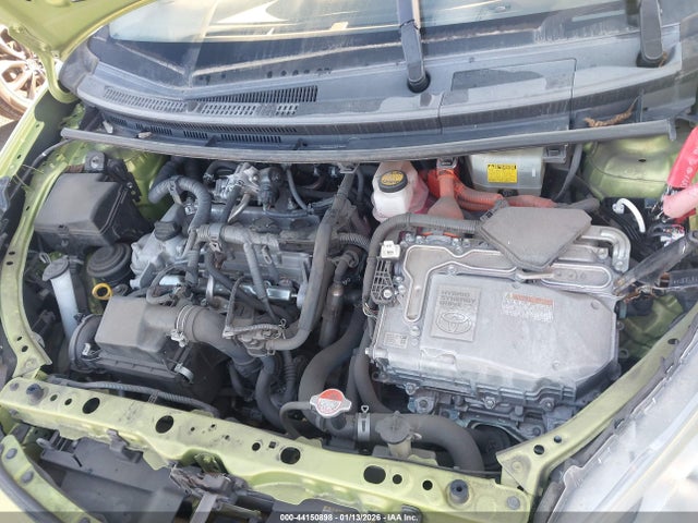 JTDKDTB38F1113087 Toyota Prius C Two