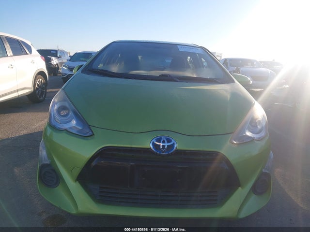 JTDKDTB38F1113087 Toyota Prius C Two