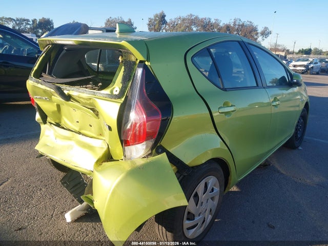JTDKDTB38F1113087 Toyota Prius C Two
