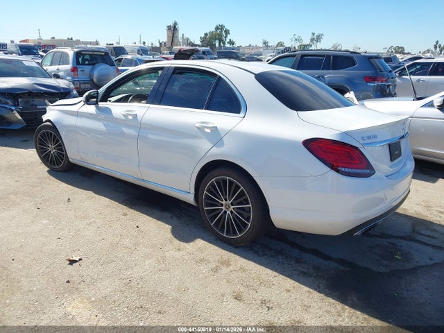 2019 MERCEDES-BENZ C 300 55SWF8DB2KU288660 Photo 2