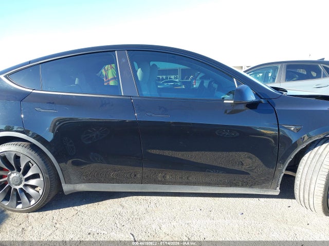 7SAYGDEF4NF319027 Tesla Model Y Performance Dual Motor All-wheel Drive