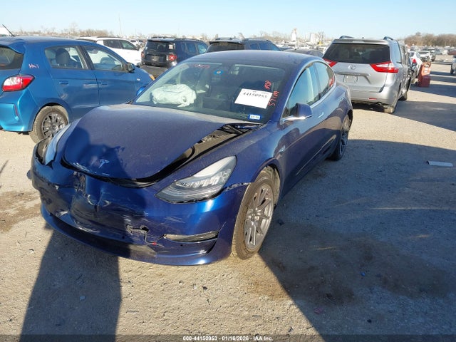 2018 TESLA MODEL 3 5YJ3E1EAXJF102379 Photo 1