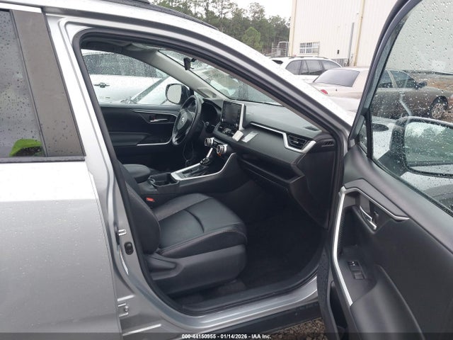 2T3C1RFV9KW014477 Toyota Rav4 Xle Premium