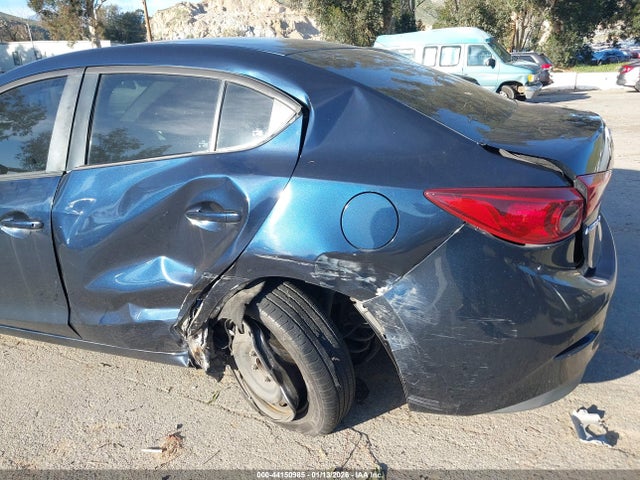 2017 Mazda Mazda3 Sport მანქანა იყიდება აუქციონზე, vin: 3MZBN1U71HM101528, აუქციონის ნომერი: 44150985