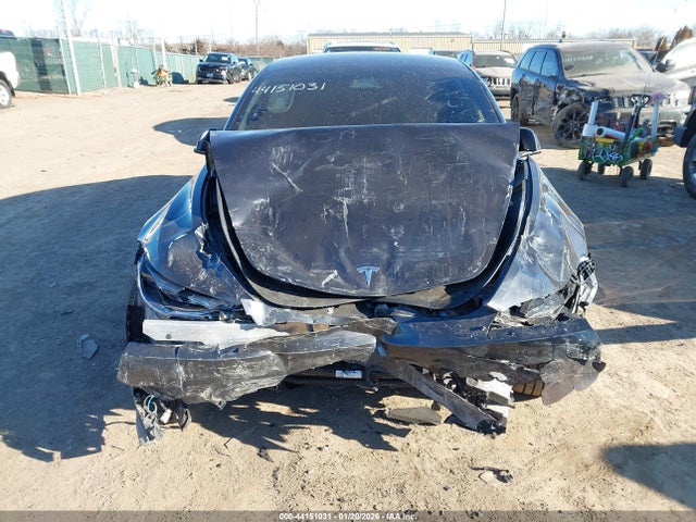 Продажа на аукционе авто 2024 Tesla Model 3 Long Range Dual Motor All-wheel Drive/rear-wheel Drive, vin: 5YJ3E1EA5RF725811, номер лота: 44151031