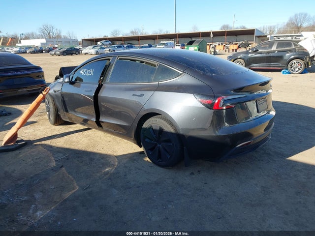 Продажа на аукционе авто 2024 Tesla Model 3 Long Range Dual Motor All-wheel Drive/rear-wheel Drive, vin: 5YJ3E1EA5RF725811, номер лота: 44151031