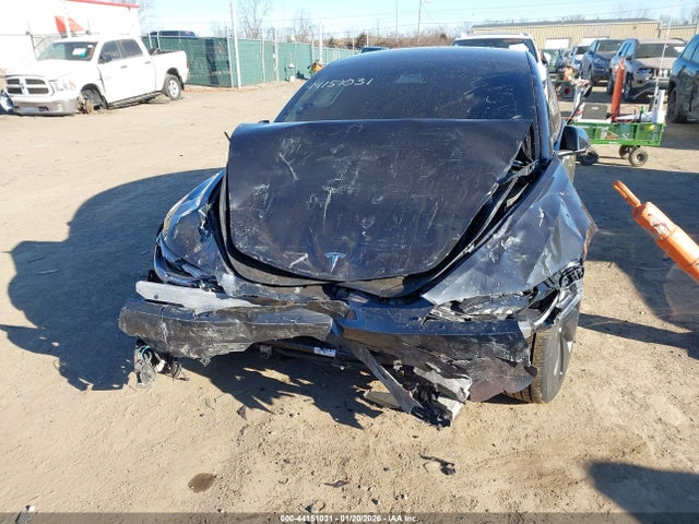 Продажа на аукционе авто 2024 Tesla Model 3 Long Range Dual Motor All-wheel Drive/rear-wheel Drive, vin: 5YJ3E1EA5RF725811, номер лота: 44151031