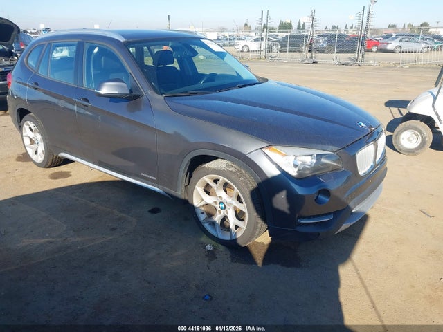 2013 BMW X1 WBAVL1C58DVR86118