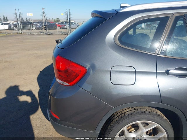 2013 BMW X1 WBAVL1C58DVR86118 Photo 5