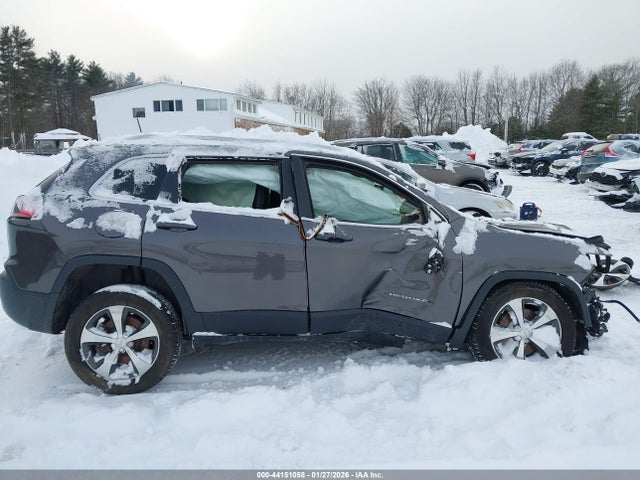 1C4PJMDX2KD122607 Jeep Cherokee Limited 4x4