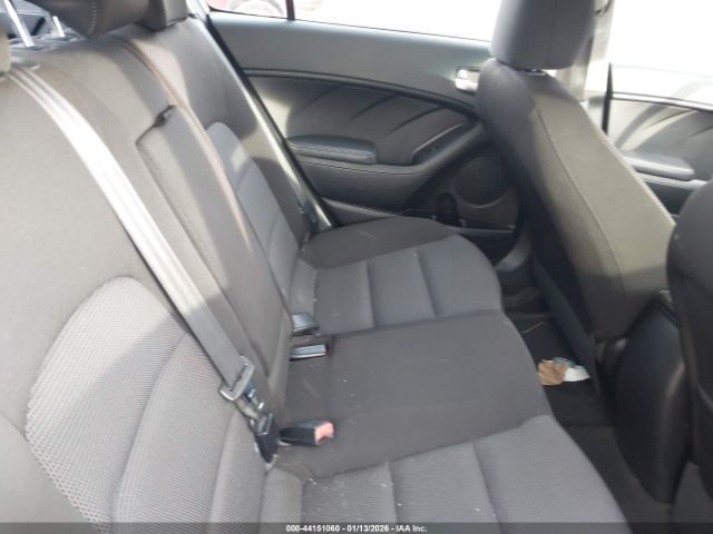 2017 KIA FORTE KNAFK5A82H5677844 Photo 7