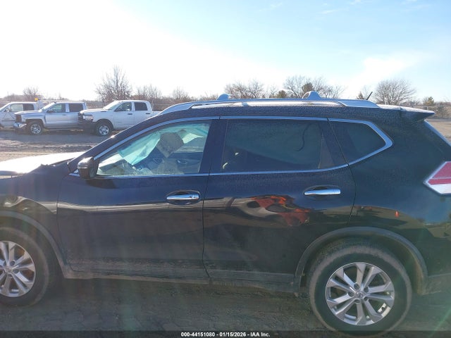 KNMAT2MV1GP731387 Nissan ROGUE SV