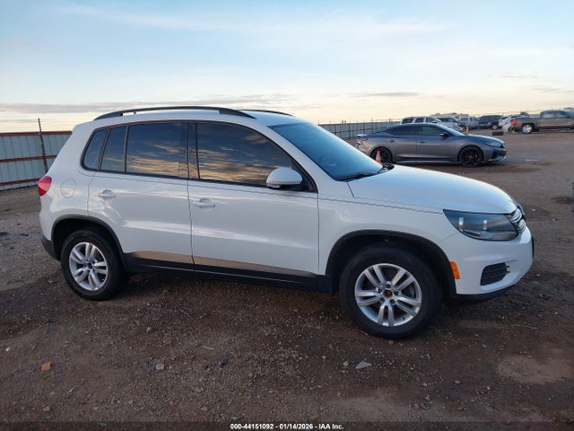 WVGBV7AX9GW546054 Volkswagen TIGUAN S