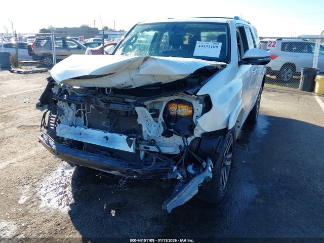 Toyota 4runner Limited 2017 JTEBU5JRXH5463202 Image 2