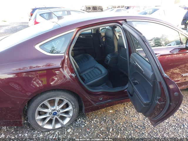 3FA6P0PU8HR229865 Ford Fusion Energi Se Luxury