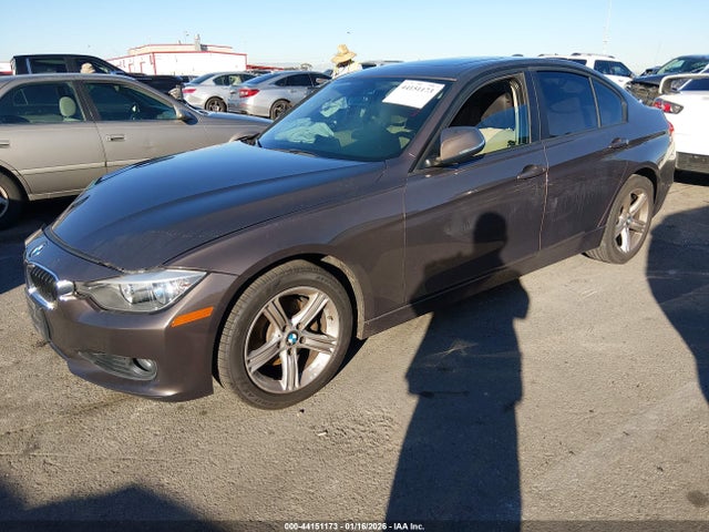 44151173 :رقم المزاد ، WBA3A5C57CF343997 vin ، 2012 Bmw 328i مزاد بيع