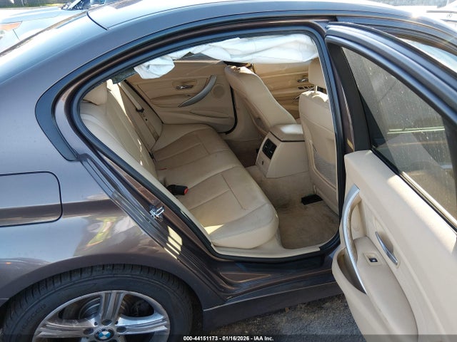 44151173 :رقم المزاد ، WBA3A5C57CF343997 vin ، 2012 Bmw 328i مزاد بيع