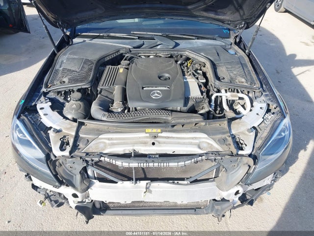 55SWF4JB0GU173284 Mercedes-Benz C 300 Luxury