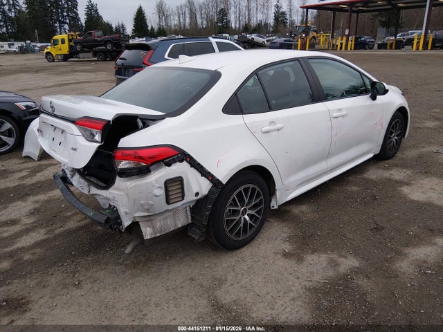 Toyota COROLLA LE 2022 5YFEPMAE1NP349832 Image 4